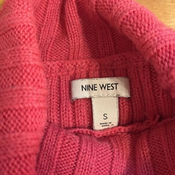 Bundle of 3 Women’s Black and Pink Long Sleeve Sweaters Size Small - Picture 13 of 14